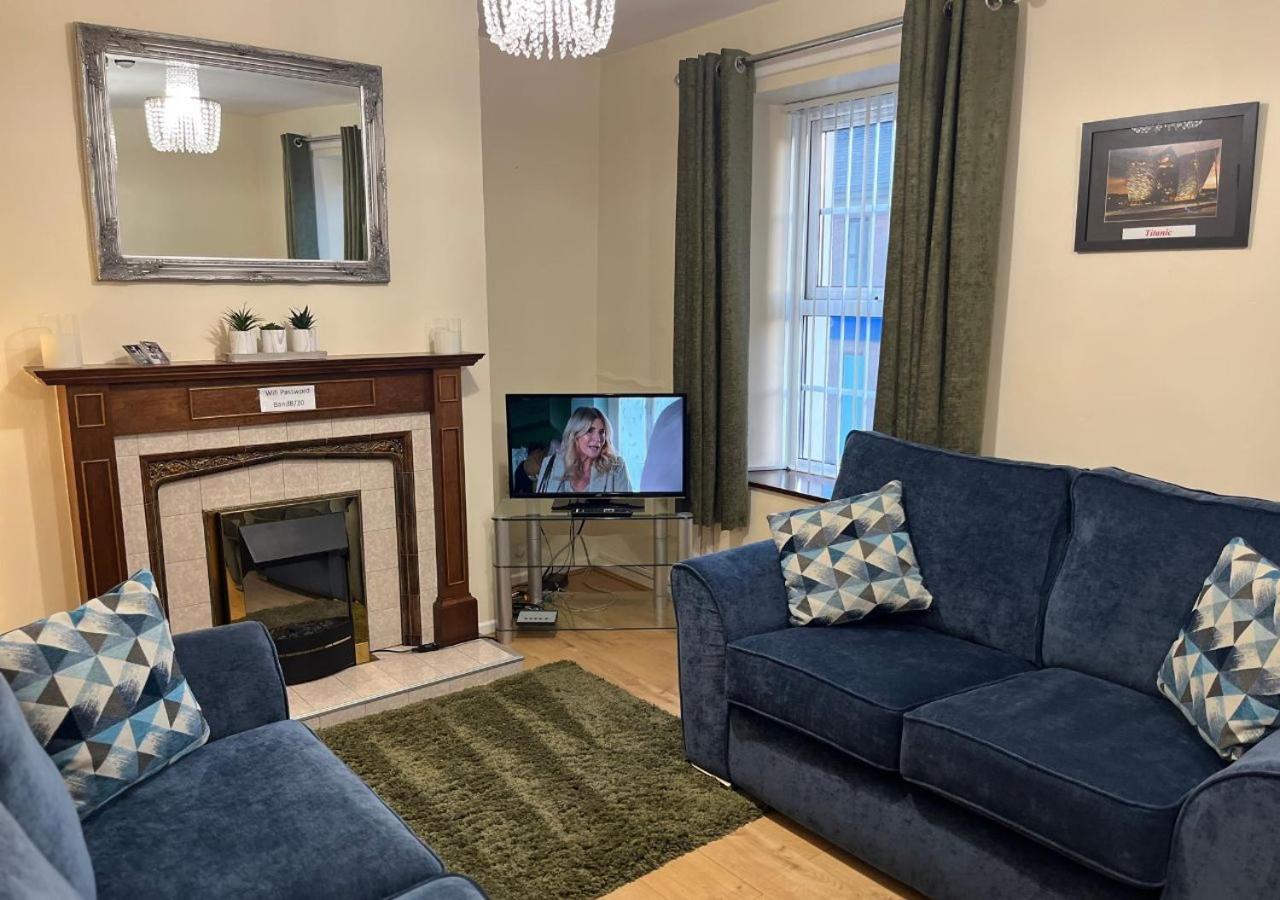The Wee Stop Gap. Luxury 3 bedroom apartment. Ballymena Buitenkant foto
