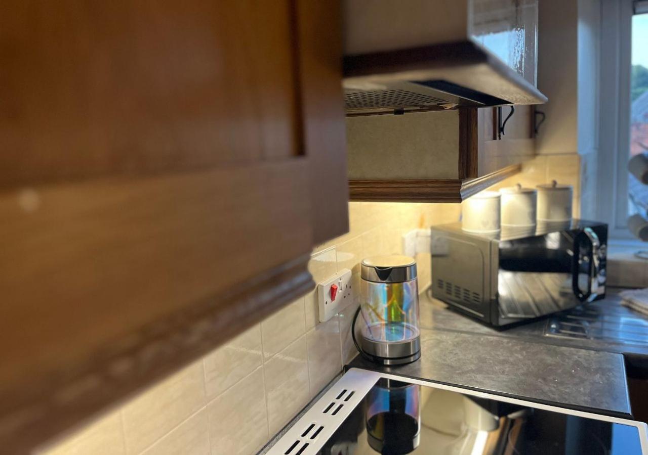 The Wee Stop Gap. Luxury 3 bedroom apartment. Ballymena Buitenkant foto