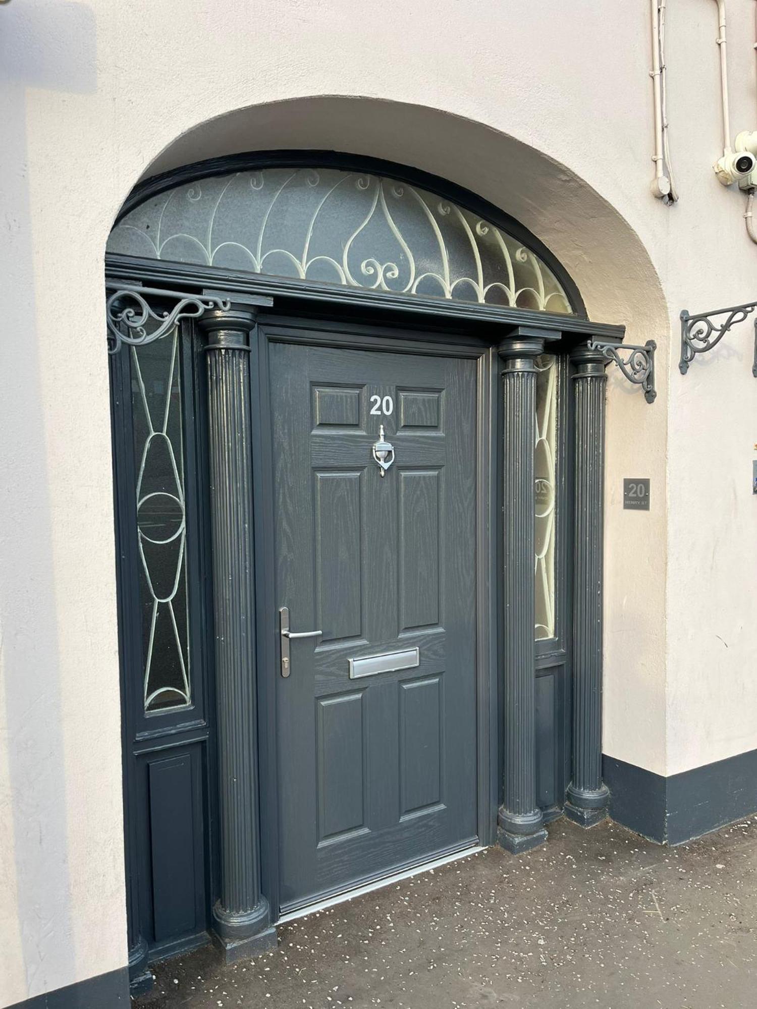 The Wee Stop Gap. Luxury 3 bedroom apartment. Ballymena Buitenkant foto